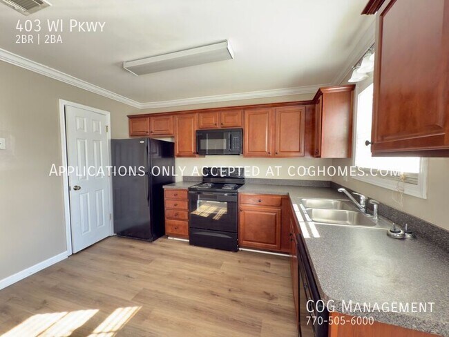 Foto del edificio - 403 WI Pkwy