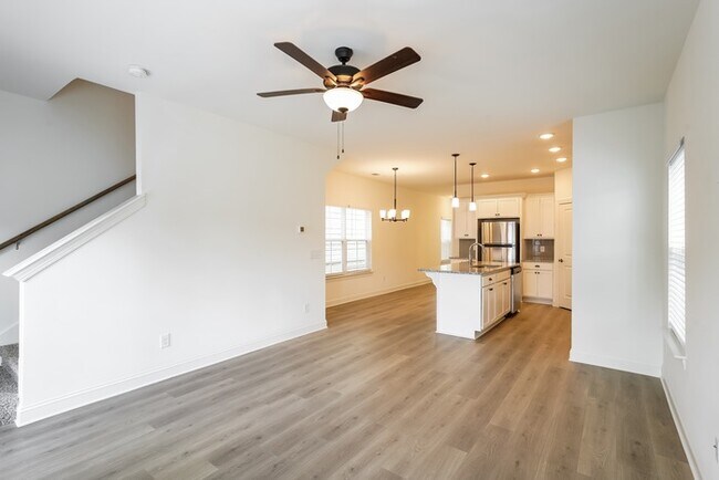 Foto del edificio - Discover Your Ideal Home in Lebanon, TN!