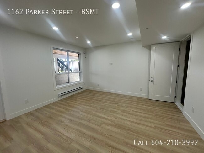 Photo du bâtiment - Brand New Suite in White Rock
