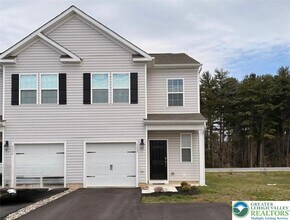 Building Photo - 1137 Martin Rd
