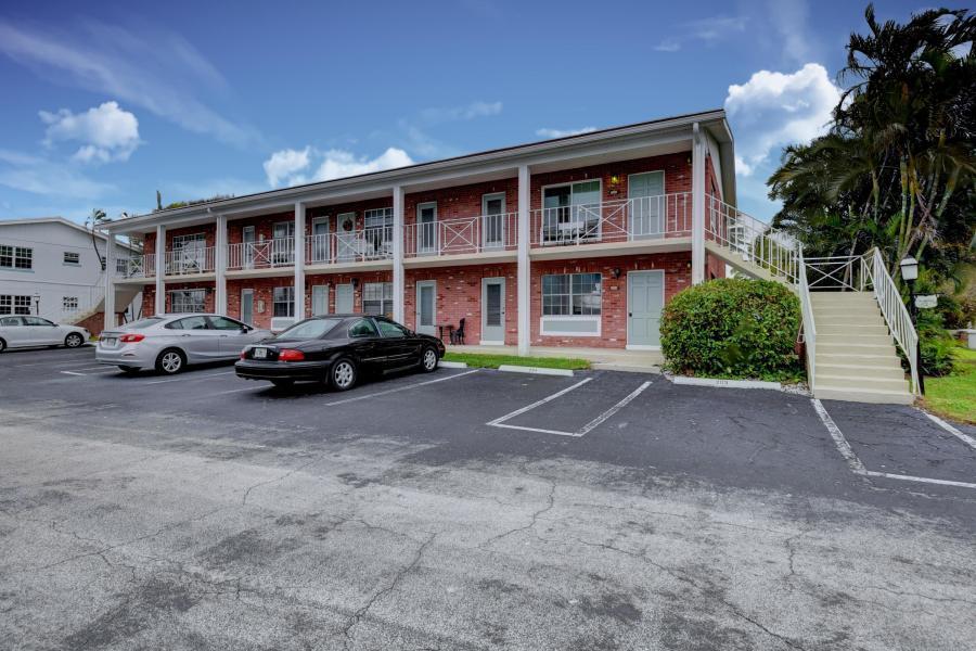 Ocean Ridge Apartments