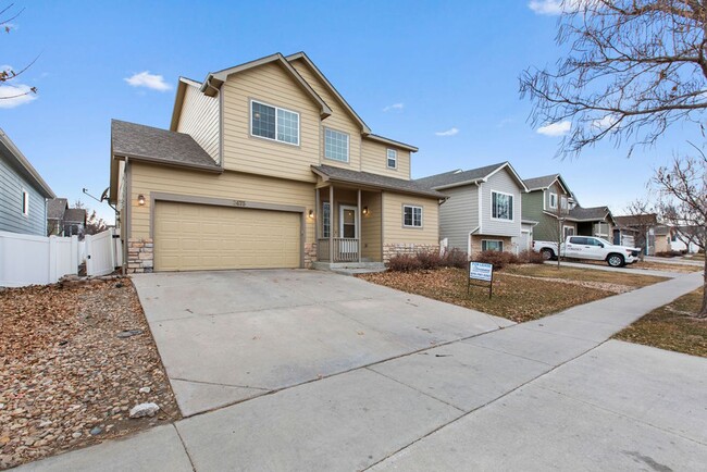 Foto del edificio - Spacious 4-Bedroom Home in North Fort Collins