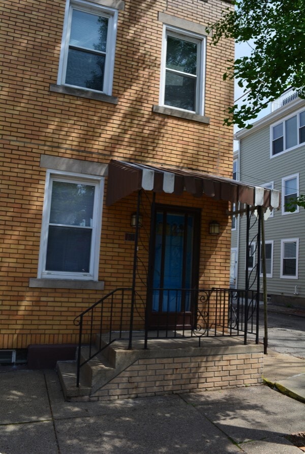 Building Photo - 55 S 19th St