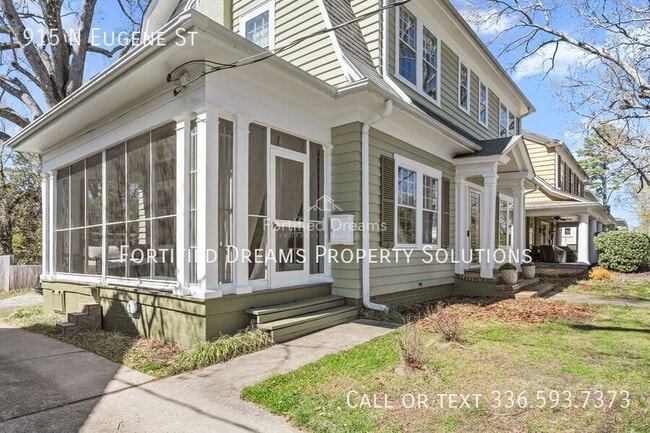 Building Photo - 915 N Eugene St