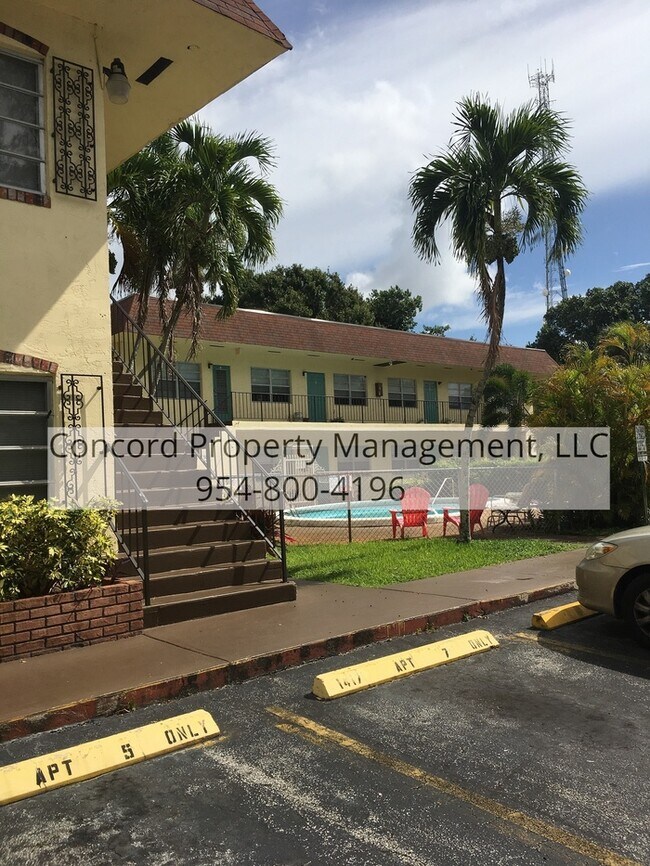 Photo - FURNISHED EFFICIENCY in Sailboat Bend with... House