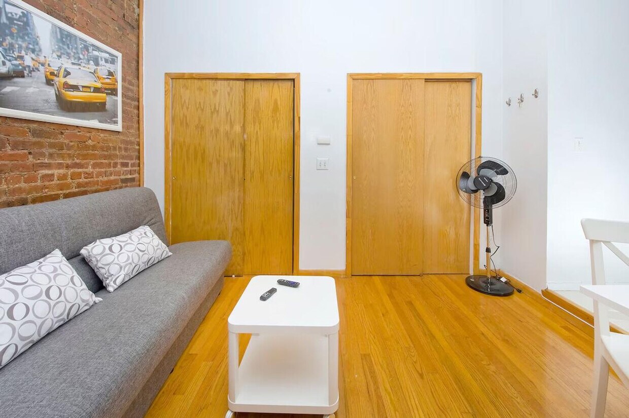 Foto principal - 135 E 94th St