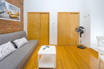 Building Photo - 135 E 94th St