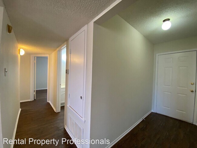 Building Photo - 3 br, 1 bath House - 226 Blue Bonnet