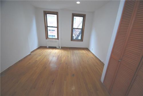 Building Photo - 279 W 19th St
