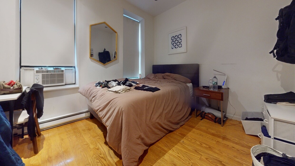 Photo - Private bedroom in 4 bed/2 bath Home