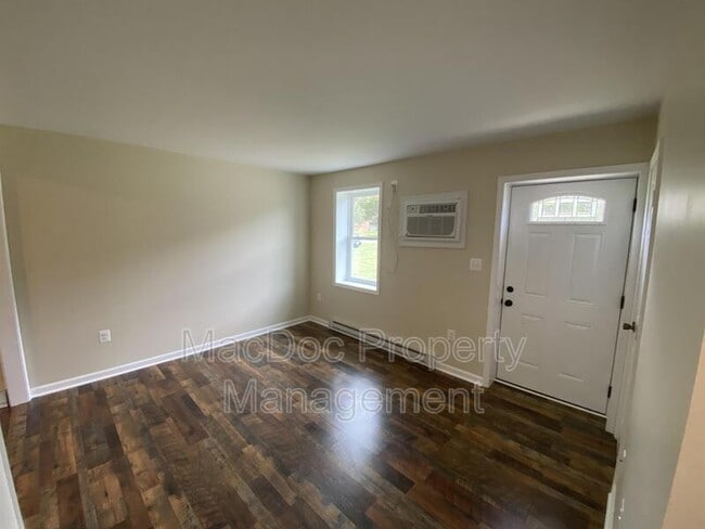 Foto del edificio - 114-116 Loch Lane Drive Apt 5