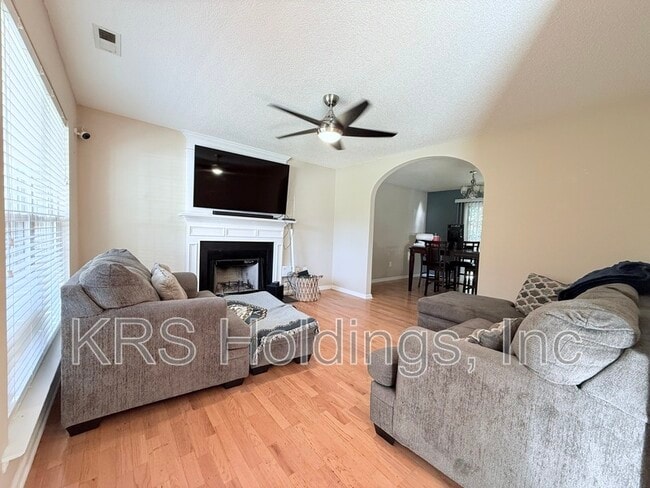 Building Photo - 4209 Fawn Glen Dr