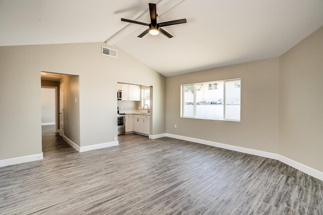 Building Photo - 215 S Doran