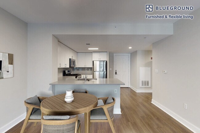 Building Photo - 770 5th St NW