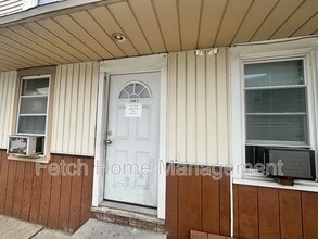 Building Photo - 408 New St