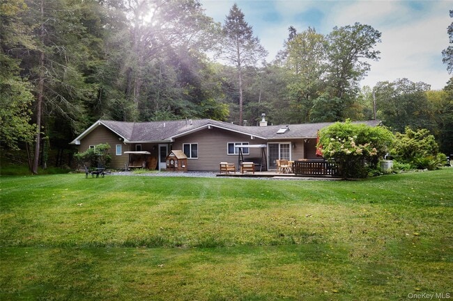 Foto del edificio - 34 Maple Brook Rd