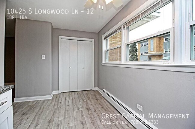 Foto del edificio - 10427 S Longwood Dr