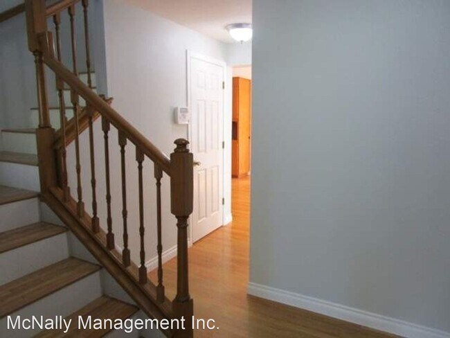 Foto del edificio - 4 br, 2.5 bath House - 3508 70th Avenue NW