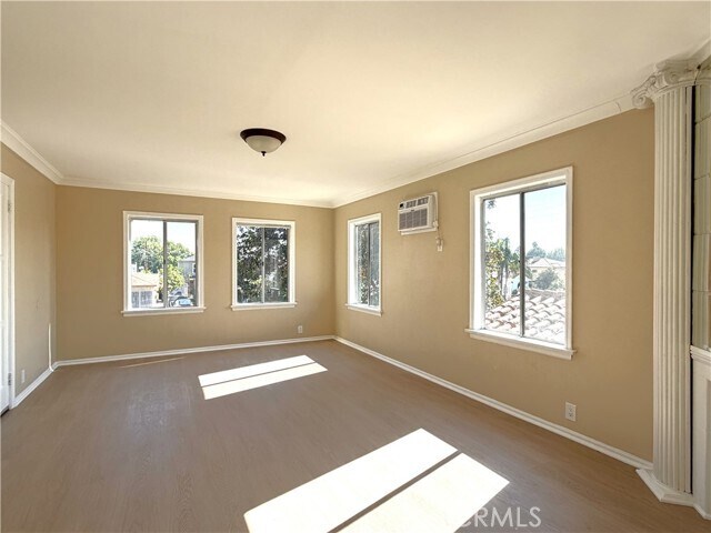 Foto del edificio - 3357 Sunnynook Dr