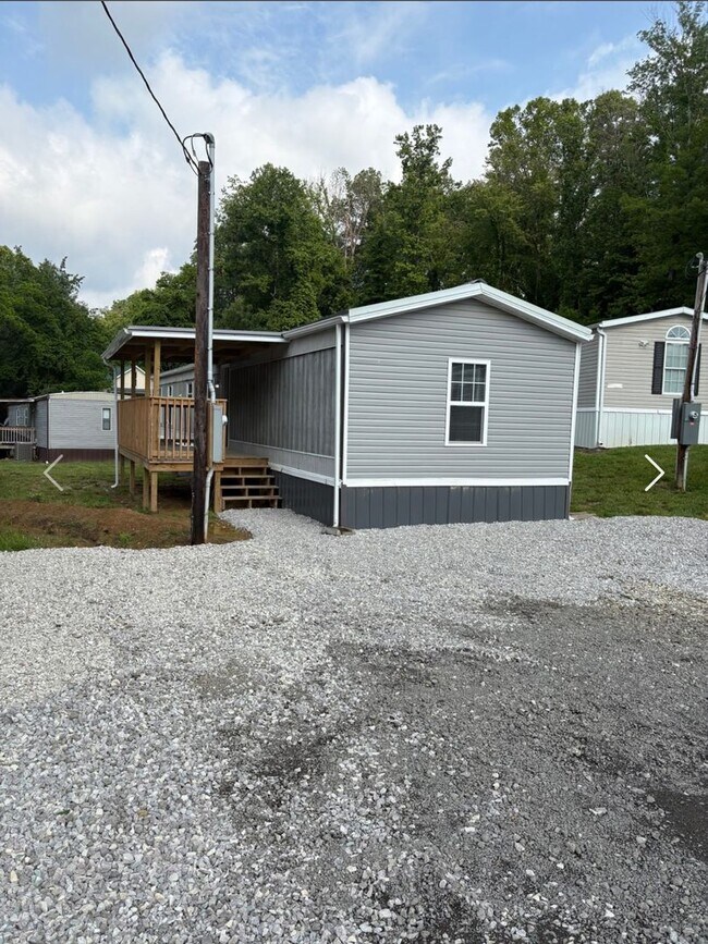 Building Photo - 11 Alice Ct