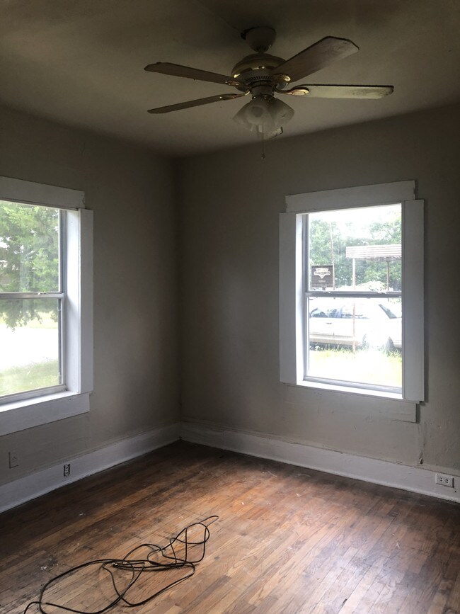 Foto del edificio - 2806 West Caperton Street, 71109