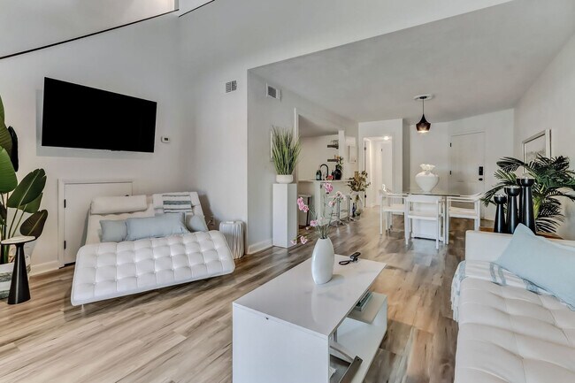 Foto del edificio - 2701 Seagate Ln N