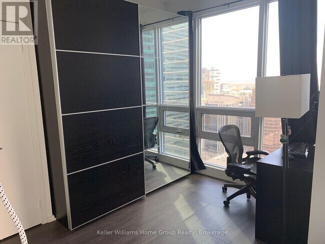 Photo du bâtiment - 70 Temperance St