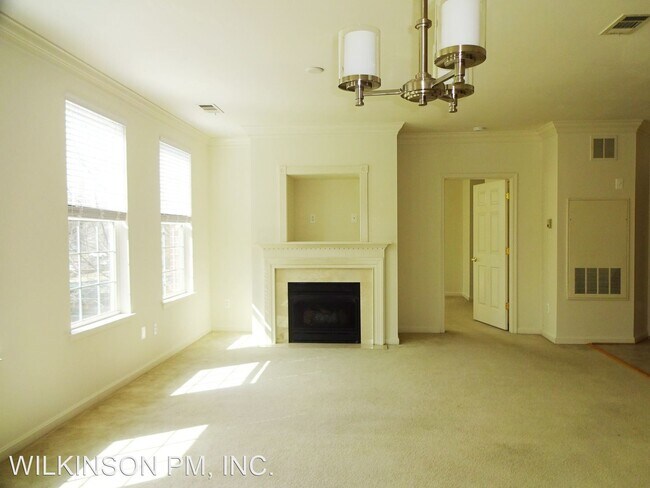 Foto del edificio - 4950 Brenman Park Dr