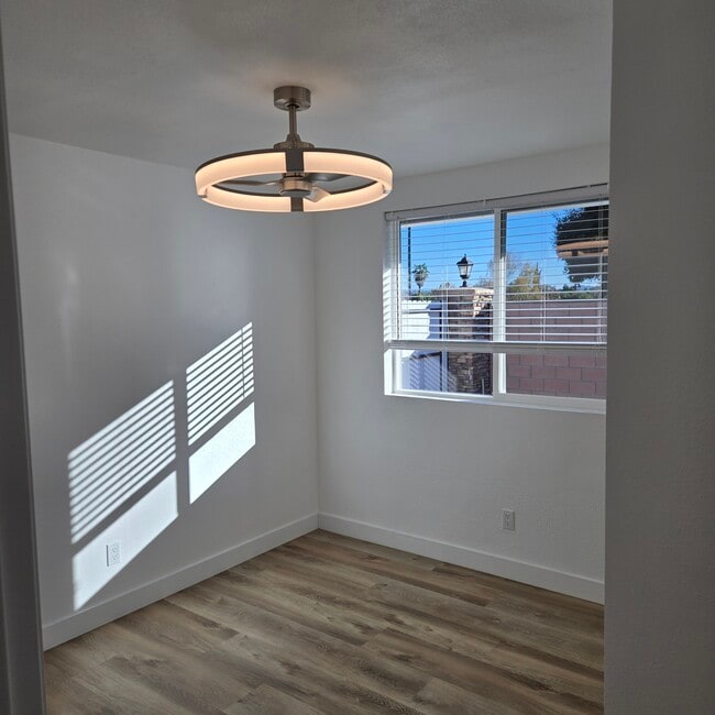 Foto del edificio - 90 Lupe Ave