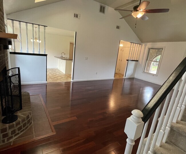 Foto del edificio - 8109 Greenridge Rd
