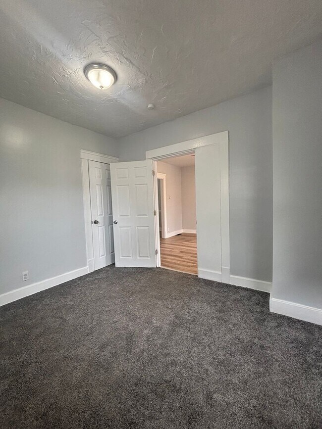 Foto del edificio - 12709 Parkhill Ave