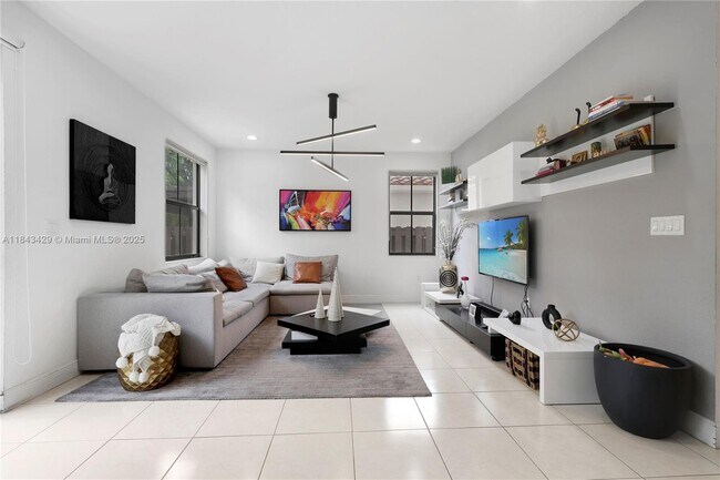 Foto del edificio - 9955 NW 10th Ter