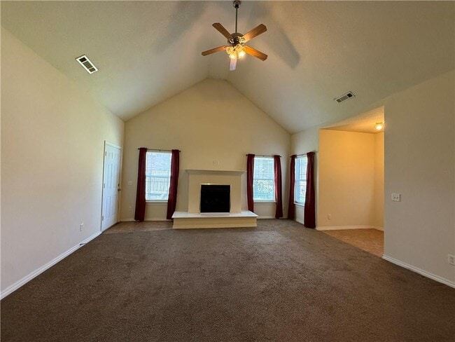Building Photo - 663 Appleridge Dr