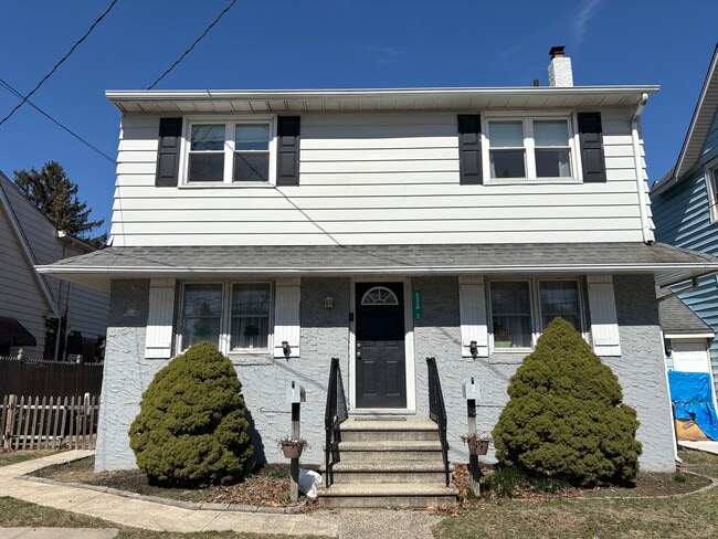 Photo - 533 W Kings Hwy Apartment