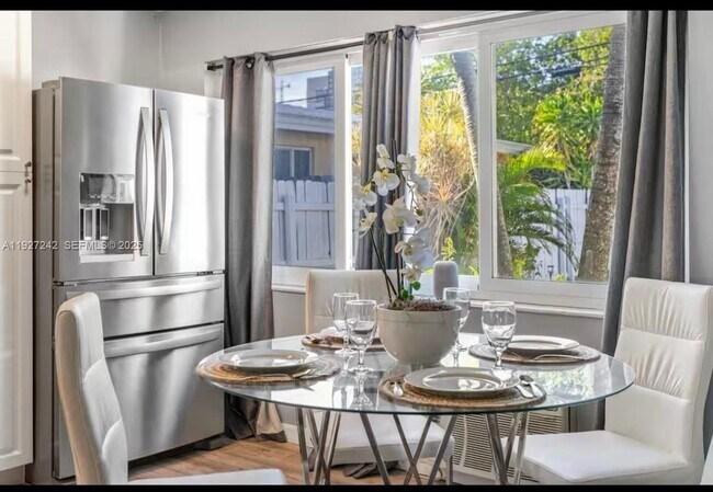 Foto del edificio - 420 SE 9th Ct