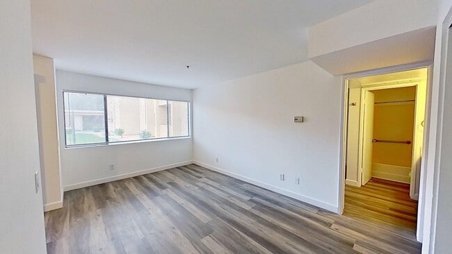 Building Photo - 301 N Ford Ave