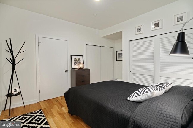 Foto del edificio - 1917-21 E Letterly St