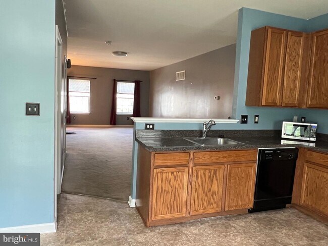 Building Photo - 613 Jacobsen Cir