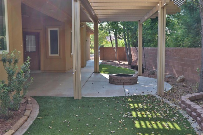 Building Photo - 3103 Wesley Powell Dr