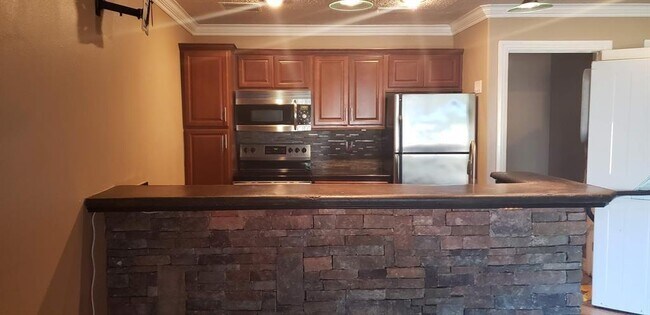Building Photo - 12755 Mill Ridge Dr