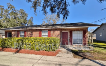Building Photo - 8665 Buttercup St