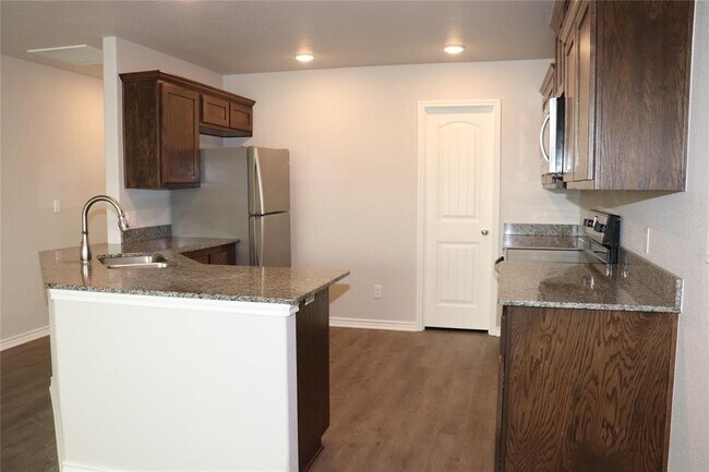 Building Photo - 141 Ellis Ct