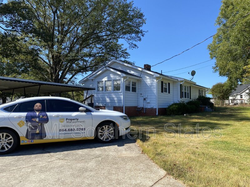 121 Dixie Cir, Greenville, SC 29605 House Rental in Greenville, SC