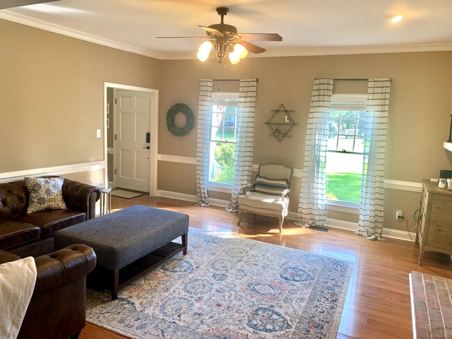 Living Room - 132 S Marion Dr