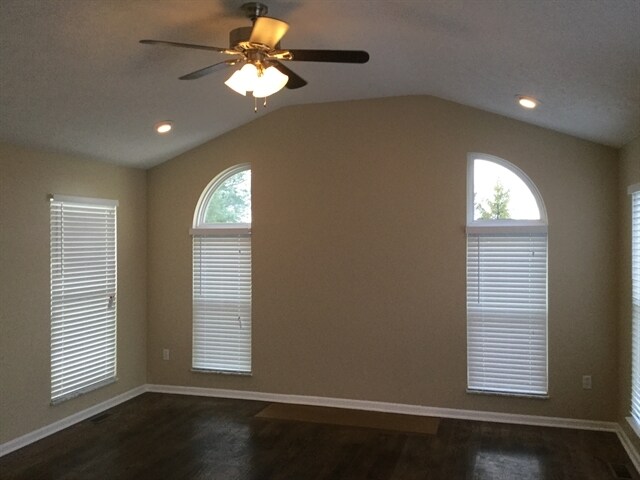 Building Photo - 76 Brooksedge Drive E
