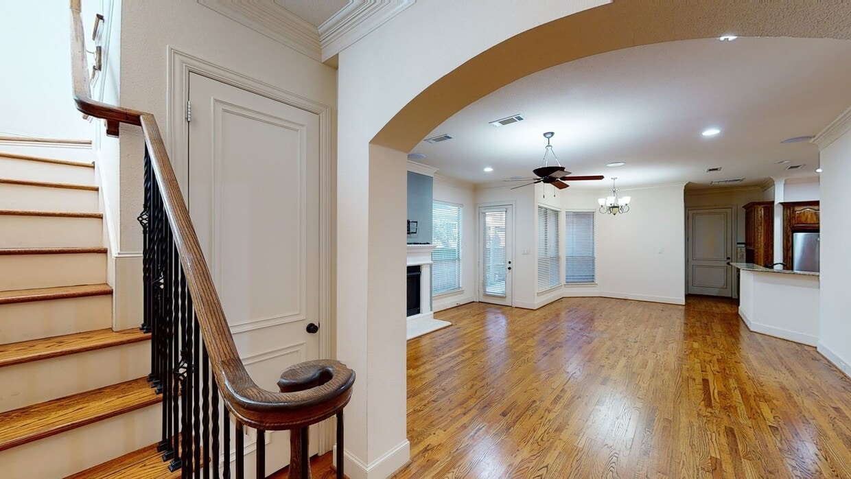 Photo - Elegant Central Dallas home 2.5 blocks from Knox-Henderson