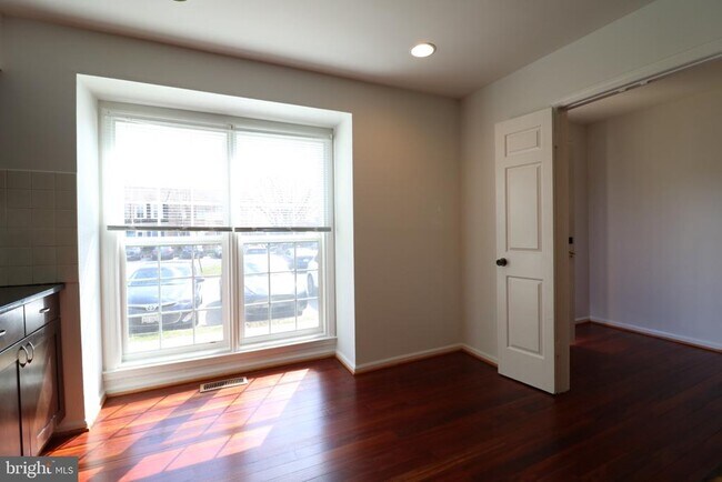 Foto del edificio - 6584 Bermuda Green Ct