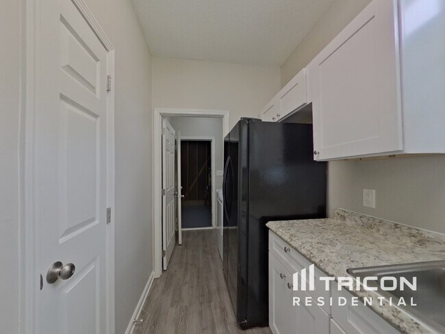 Foto del edificio - 1730 Colin Creek Ln