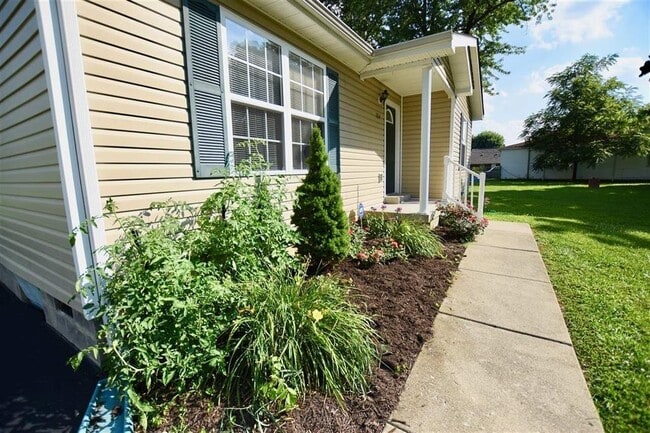 Building Photo - Beautiful 3 Bed, 2 Bath Home, Convenient Location, Close to Fort Knox