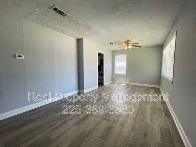Building Photo - 6822 Merrydale Ave